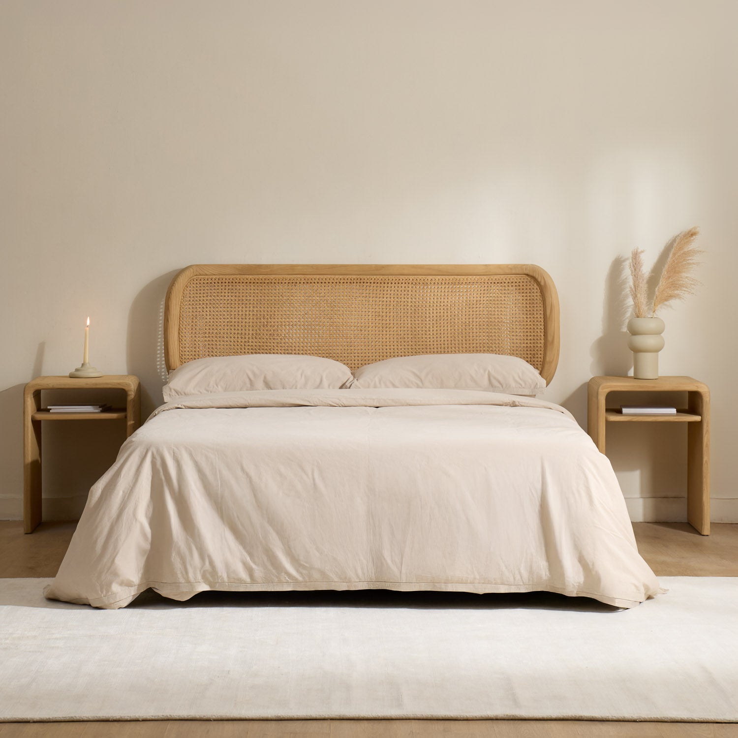 Dari Headboard