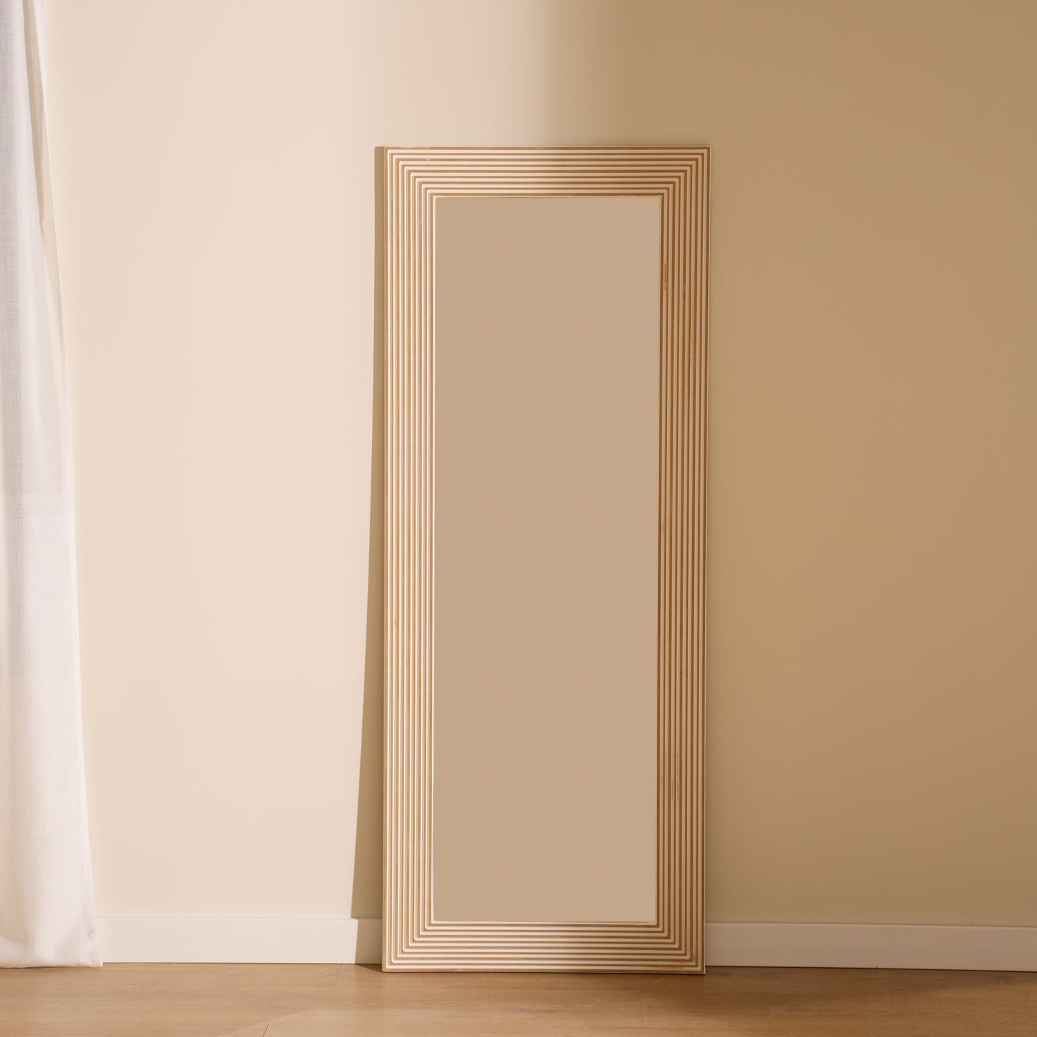 Lanes standing mirror