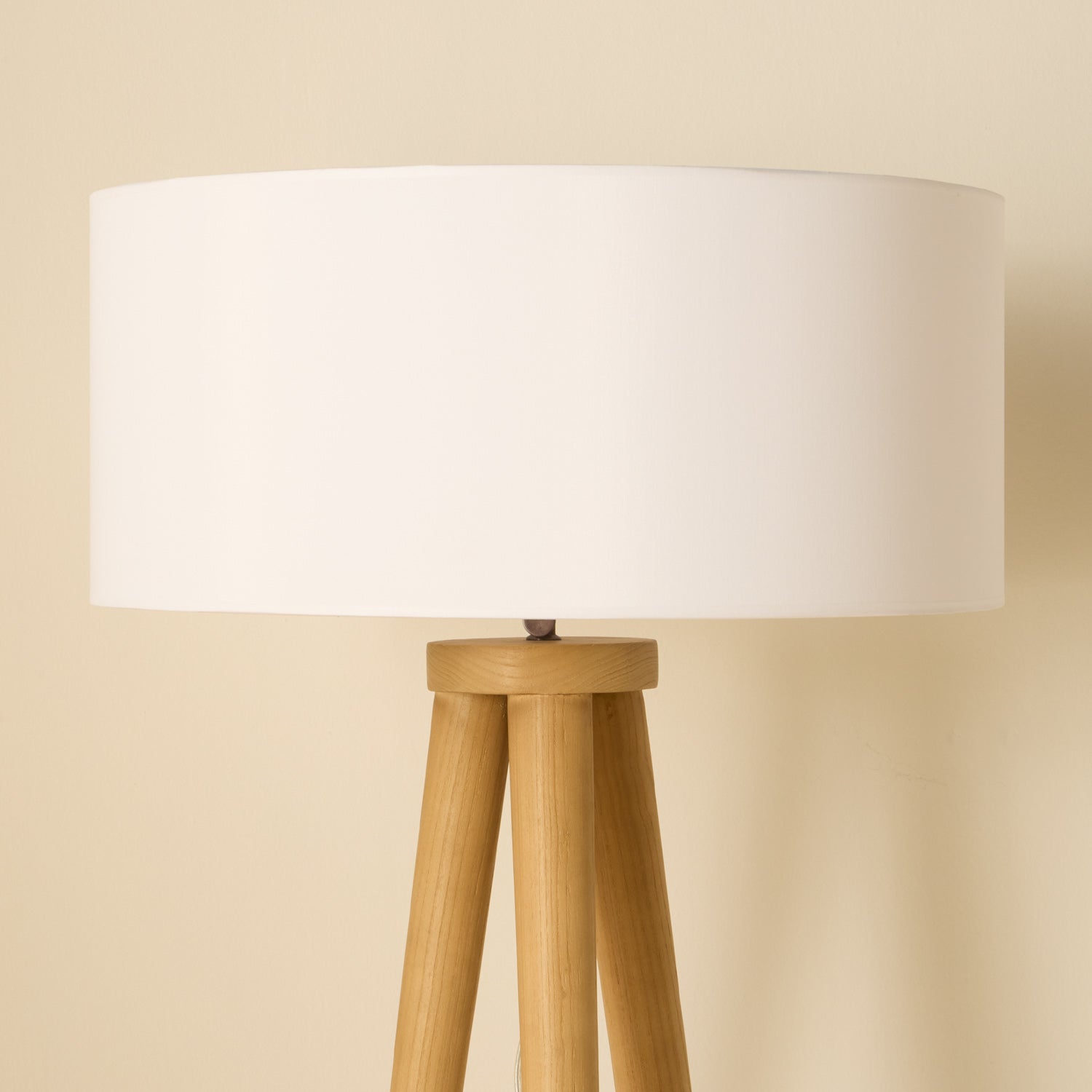 Bela floor lamp