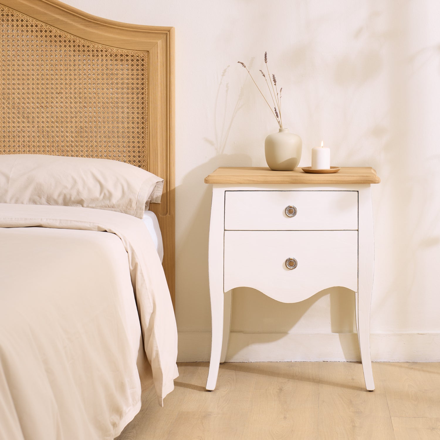 Mani white bedside table