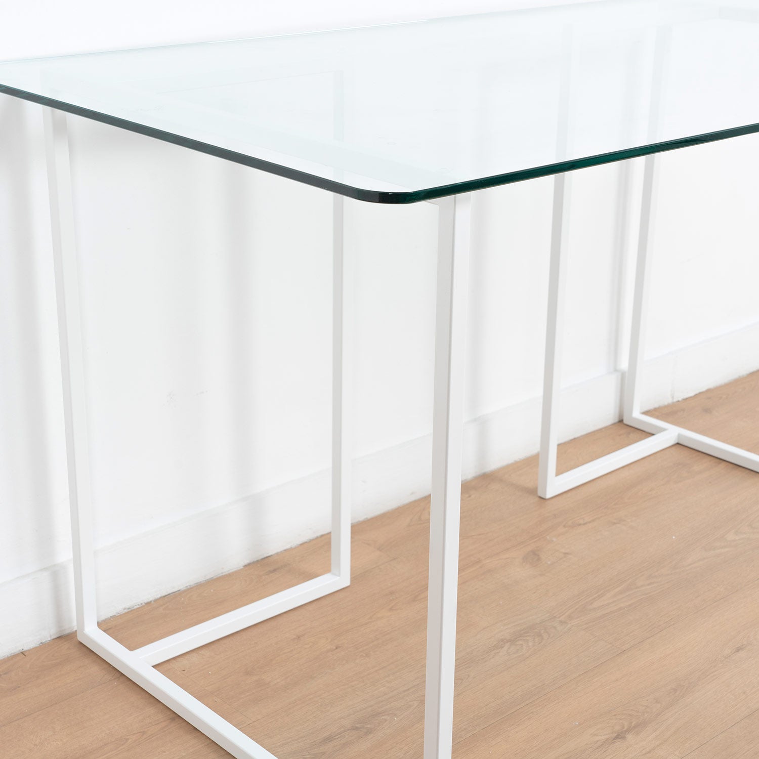 Elegance Escritorio moderno de cristal y patas blancas