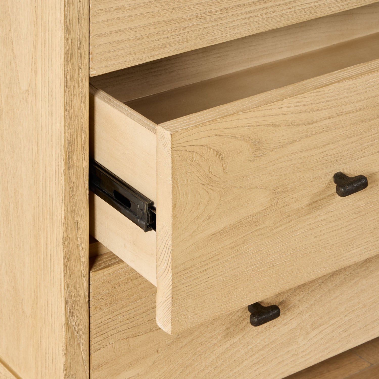 CHEST OF DRAWERS AURA