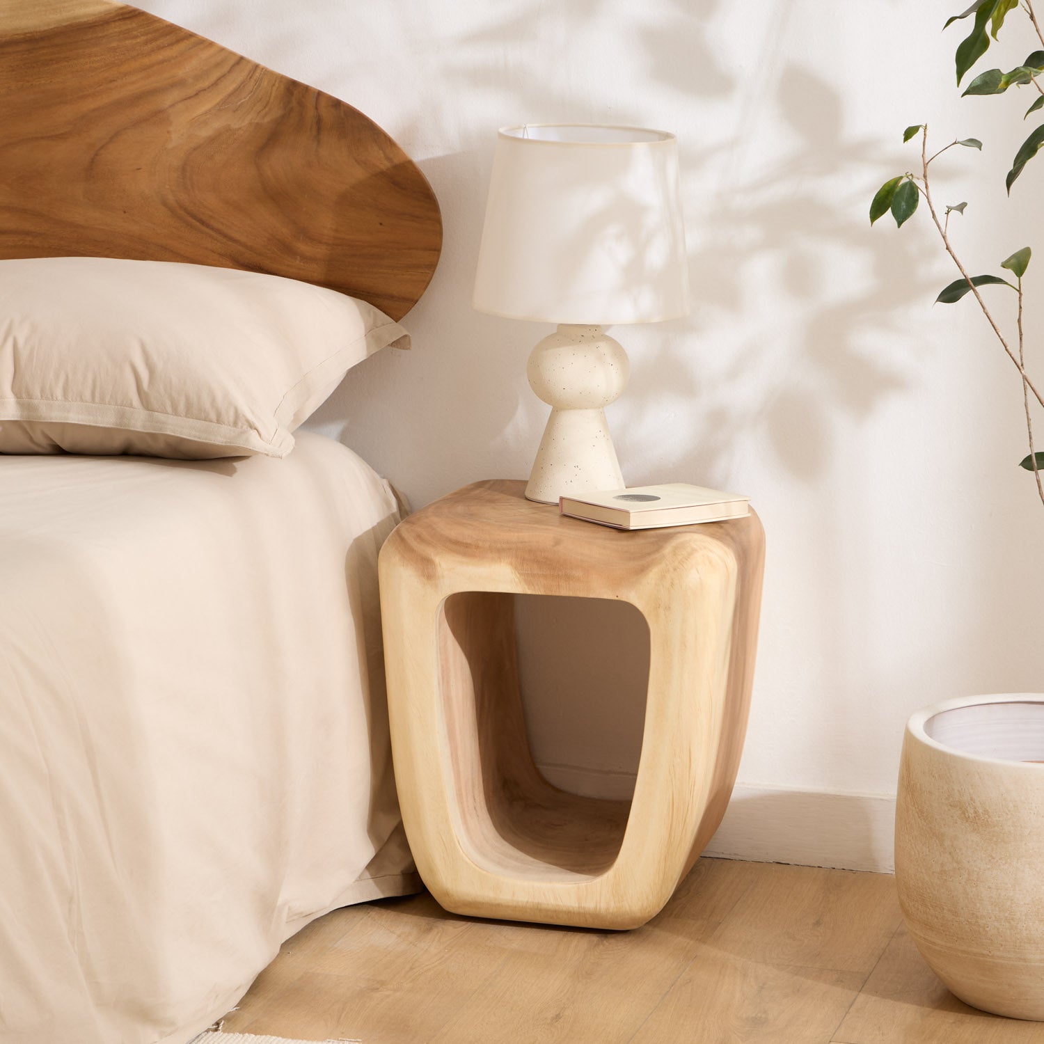 BEDSIDE TABLE NILA