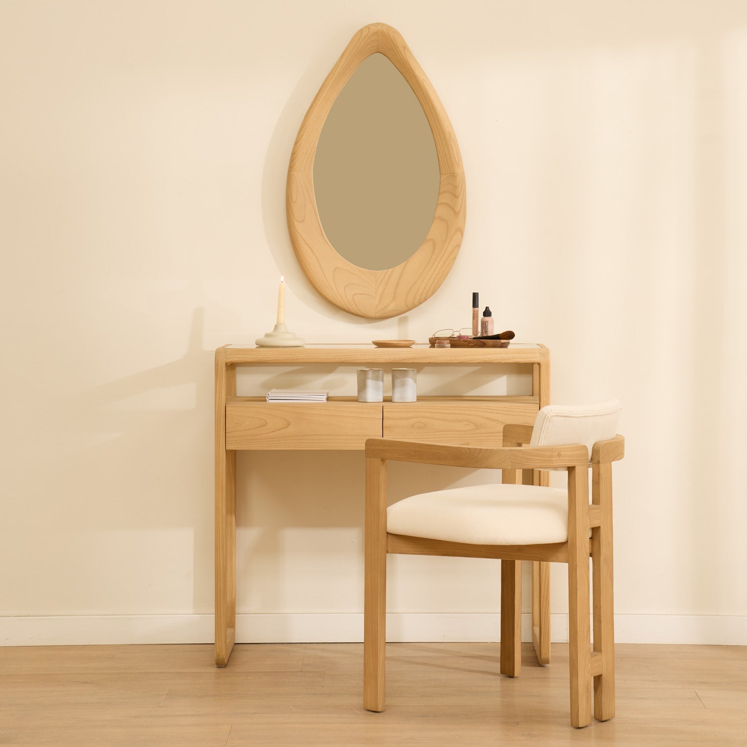 Aura Vanity Table